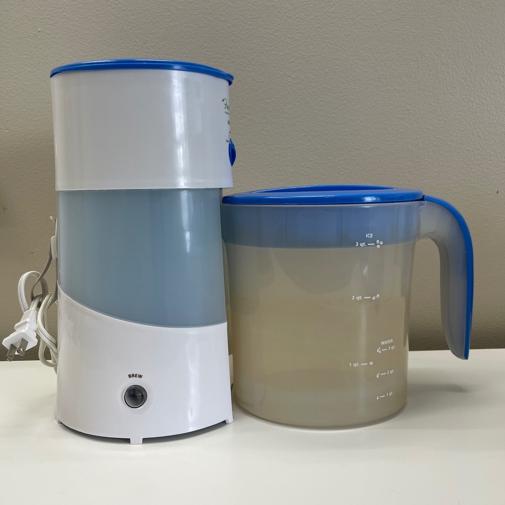 Mr. Coffee Iced Tea Maker TM70 White Blue 3 Quart Pitcher Electric Tea Brewer